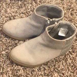 Old navy toddler shoes size 7
